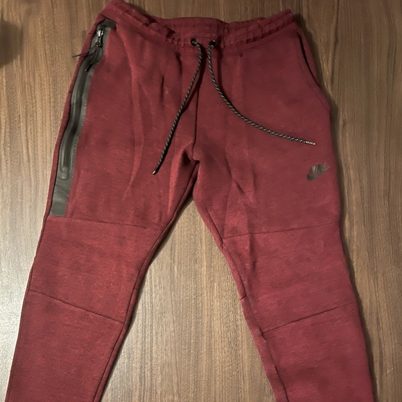 Nike Tech Pants - Picture 1 of 4